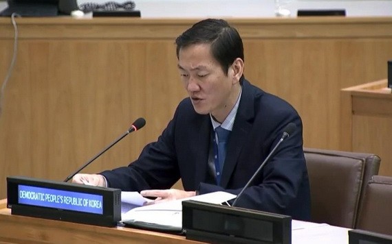 11月4日，朝鮮常駐聯合國代表團秘書金仁哲在第76屆聯合國大會第六委員會會議上發言。 （圖源：韓聯社）