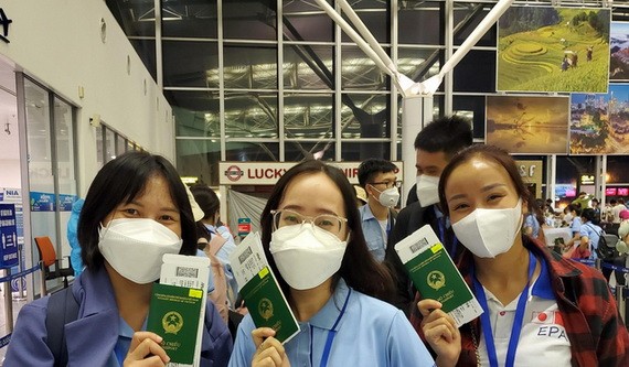 經過幾個月因疫情而“凍結”，第一批越南勞工已赴日本工作。