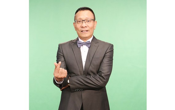 Lại Văn Sâm làm MC gameshow tương tác trực tiếp đầu tiên trên điện thoại