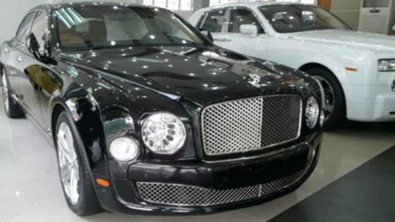 High class cars prices increase by billions of dongs after the Ministry of Finance issued Decision 942 (Photo: SGGP)