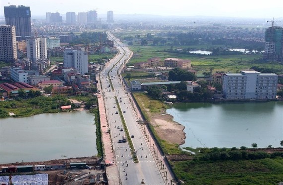 A view of the extension of Le Van Luong Street in the urban district of Thanh Xuan, southwest of Hanoi. (Photo: VNA/VNS)