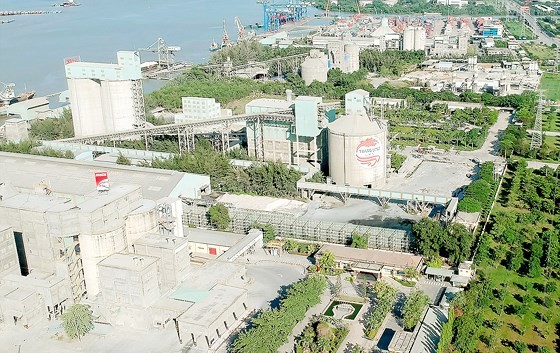 Cement plants in Nha Be district, HCMC (Photo: SGGP)