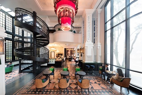 At the lobby of Hotel de la Coupole – MGallery by Sofitel (Source: vnexpress)