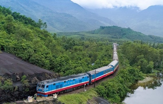 A train in Vietnam (Photo: VNA)