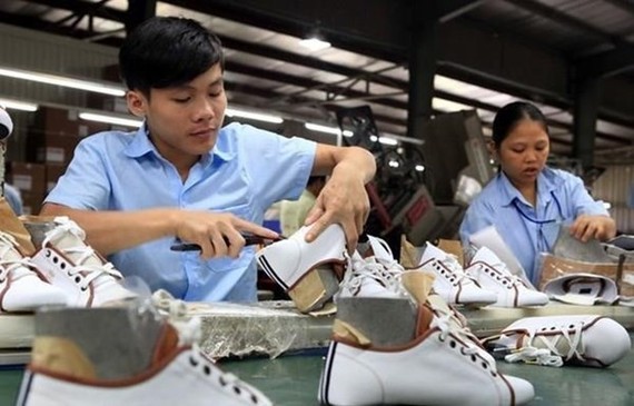 Vietnam is expected to have a 5.1 percent increase in salary in 2020 (Photo: VNA)