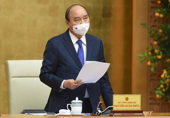 Prime Minister Nguyen Xuan Phuc chairs the meeting (Photo: SGGP)