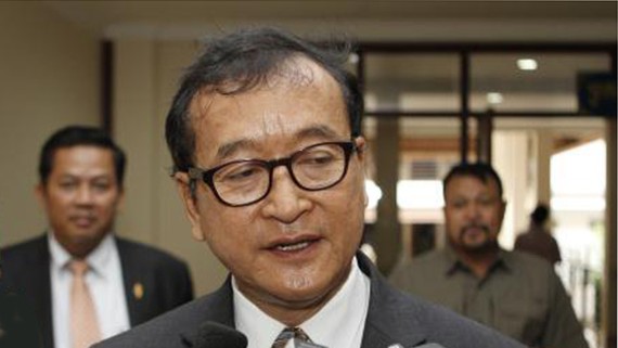 Cựu thủ lĩnh đảng Cứu nguy dân tộc (CNRP) đối lập đang lưu vong Sam Rainsy 