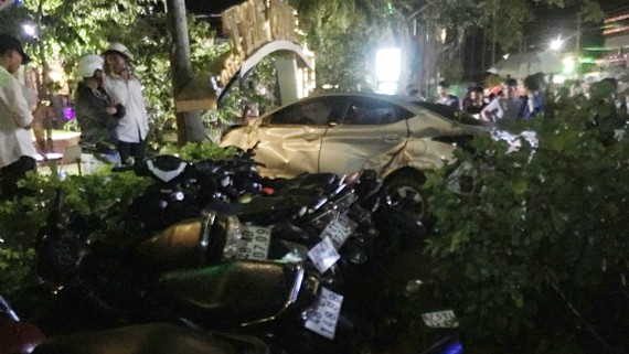 Hiện trường vụ tai nạn khiến 2 nữ sinh tử vong