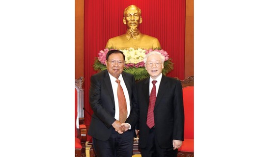 Tổng Bí thư, Chủ tịch nước Nguyễn Phú Trọng tiếp  Tổng Bí thư, Chủ tịch nước Lào Bounnhang Vorachith. Ảnh: TTXVN