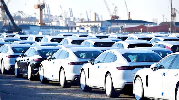Lượng xe hơi xuất khẩu giảm là một trong những nguyên nhân kéo giảm kinh tế Đức