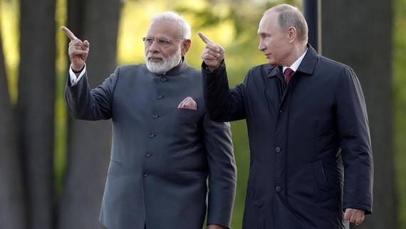 Thủ tướng Ấn Độ Narendra Modi và Tổng thống Nga Vladimir Putin