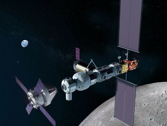 Tàu vũ trụ Orion của NASA (trái) tiếp cận trạm Lunar Gateway. Ảnh: NASA