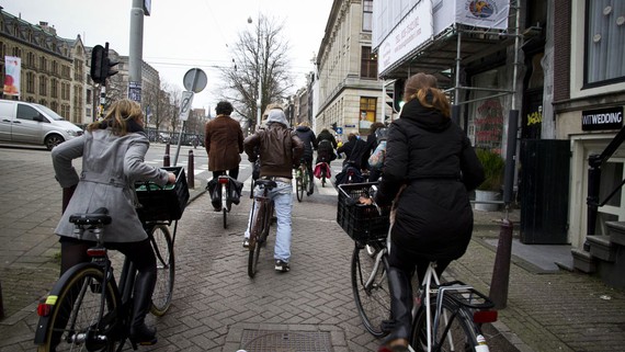 Xe đạp là một phương tiện hiệu quả cho việc di chuyển gần trong thành phố