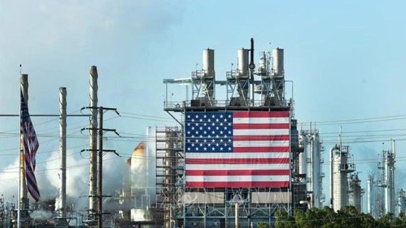 Cơ sở lọc dầu Wilmington của Mỹ ở Los Angeles, California, ngày 21-4. Ảnh: AFP/TTXVN