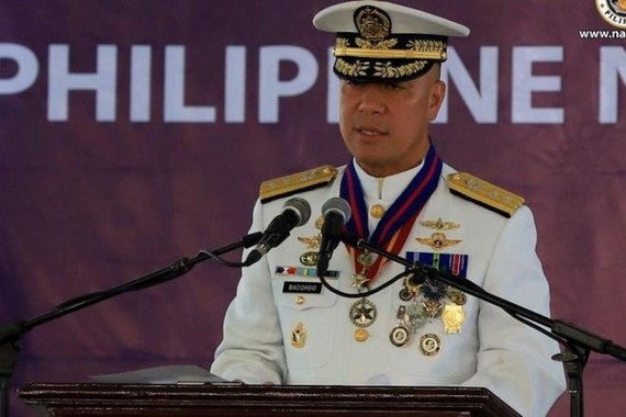 Phó Đô đốc, Tư lệnh Hải quân Philippines Giovanni Carlo Bacordo 