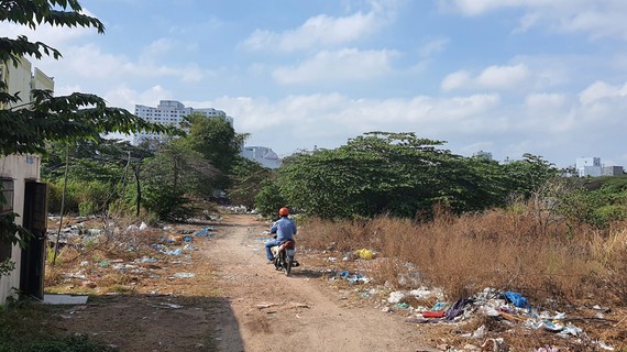 Dự án Khu phức hợp tại quận Bình Thạnh của Công ty TNHH MTV Đầu tư xây dựng Tân Thuận bị bỏ hoang nhiều năm nay