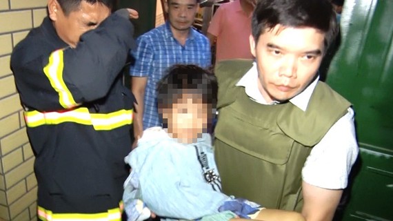 Lực lượng chức năng tỉnh Bắc Ninh giải cứu thành công bé gái bị cha bạo hành