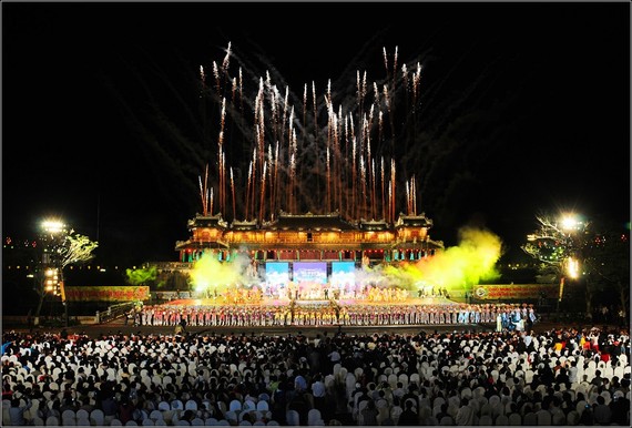 Chương trình nghề thuật khai màn tuần lễ Festival Huế 2022 tổ chức tại quảng trường Ngọ Môn ​