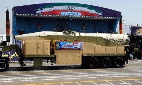 Mẫu tên lửa đạn đạo mới của Iran. Ảnh: CNN