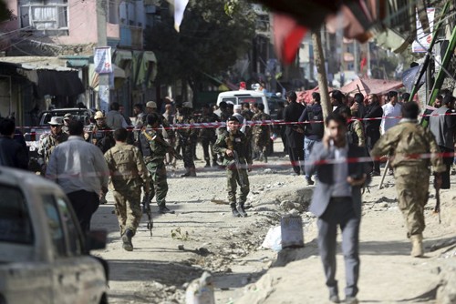 Cảnh sát phong tỏa hiện trường một vụ đánh bom ở Afghanistan. Ảnh: News-falls.com