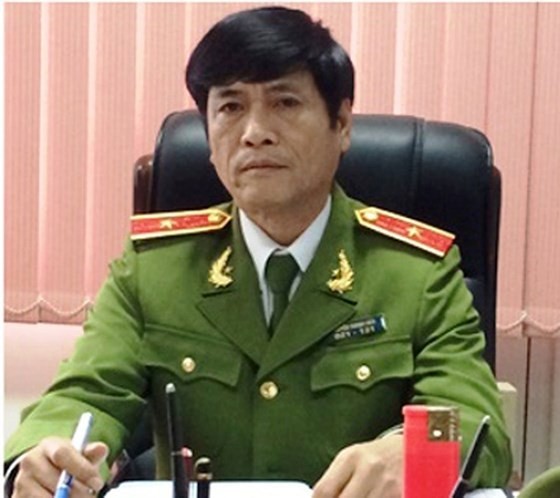 Ông Nguyễn Thanh Hóa bị khởi tố và bắt tạm giam về hành vi tổ chức đánh bạc, đồng thời bị tước danh hiệu Công an nhân dân