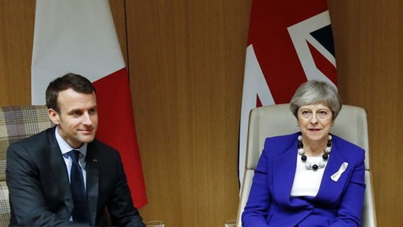 Tổng thống Pháp Emmanuel Macron và Thủ tướng Anh Theresa May. Nguồn: TTXVN