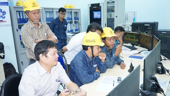 Đóng điện thành công đường dây 220kV Nam Sài Gòn - Quận 8