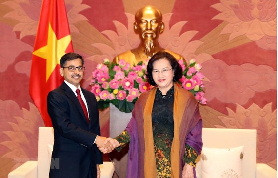Chủ tịch Quốc hội Nguyễn Thị Kim Ngân tiếp Đại sứ Ấn Độ tại Việt Nam Pranay Verma. Nguồn: TTXVN