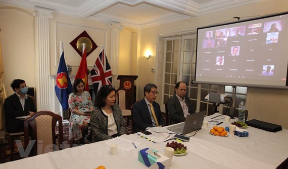 Anh: Hội thảo trực tuyến về cơ hội đầu tư của Việt Nam 