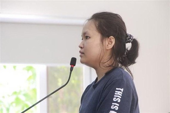 Bị cáo Phạm Thị Thiên Hà tại phiên tòa. Ảnh: TTXVN