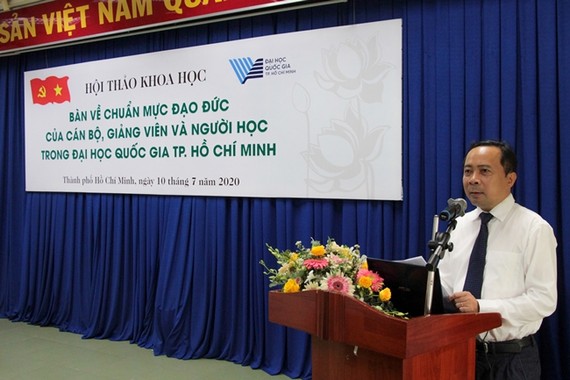 PGS-TS Vũ Hải Quân, Phó Giám đốc ĐH Quốc gia TPHCM phát biểu khai mạc hội thảo
