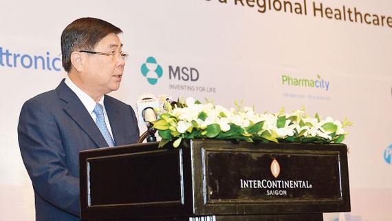 Chủ tịch UBND TPHCM Nguyễn Thành Phong phát biểu tại Đối thoại  Y tế TPHCM - Hoa Kỳ.  Ảnh: VIỆT DŨNG