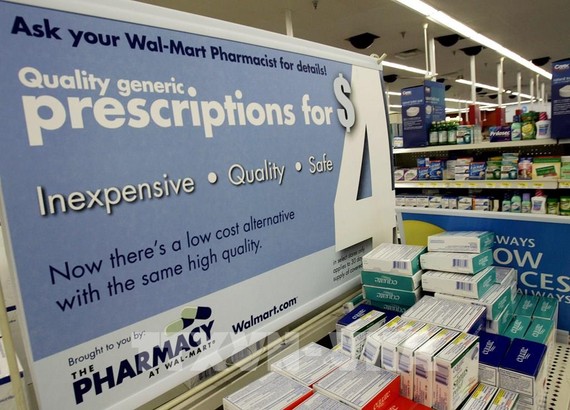 Thuốc được bày bán tại một cửa hàng Walmart ở Clearwater, bang Florida, Mỹ. Nguồn: TTXVN