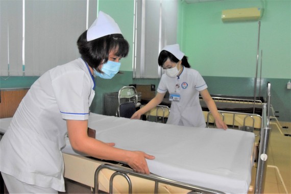  Sắp xếp lại giường bệnh tại Bệnh viện Phạm Ngọc Thạch  để tiếp nhận và điều trị bệnh nhân mắc Covid-19