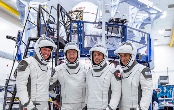 Phi hành đoàn dân sự đầu tiên được SpaceX đưa lên Trạm Vũ trụ quốc tế ISS  và đưa về trái đất an toàn hồi tháng 4-2022. Ảnh: AP