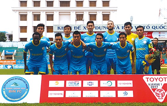 Sanna KH - BVN chơi thăng hoa ở lượt đi V-League 2017.