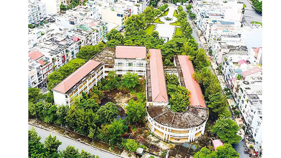 Trường Tiểu học Trần Văn Kiểu (quận 6) bị bỏ hoang hơn 14 năm nay.