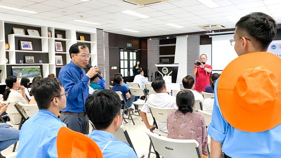 TS - bác sĩ Lê Văn Nhân, giảng viên Trường Đại học Y khoa Phạm Ngọc Thạch chia sẻ tại buổi trao đổi