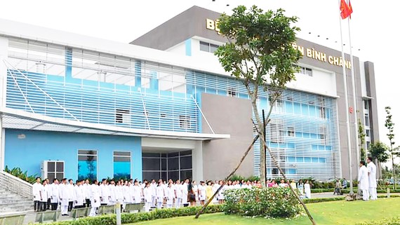 Bệnh viện Huyện Bình Chánh - công trình được xây mới trong nhiệm kỳ, với quy mô 300 giường.  Ảnh: KHÁNH TƯỜNG
