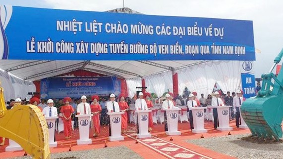 Khởi công tuyến đường ven biển Nam Định 2.700 tỷ đồng 