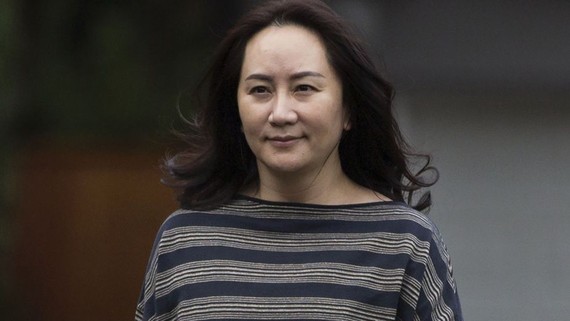 Bà Mạnh Vãn Chu, CFO Huawei bị Canada bắt giữ theo yêu cầu của Mỹ tại sân bay quốc tế Vancouver hồi tháng 12/2018. Nguồn: En 24 News