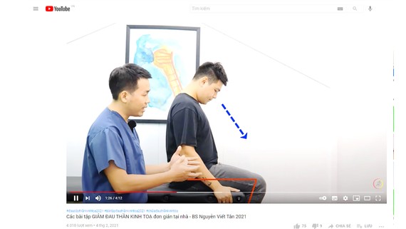  Bác sĩ Nguyễn Viết Tân đang hướng dẫn các bài tập  giảm đau thần kinh tọa tại nhà trên kênh YouTube