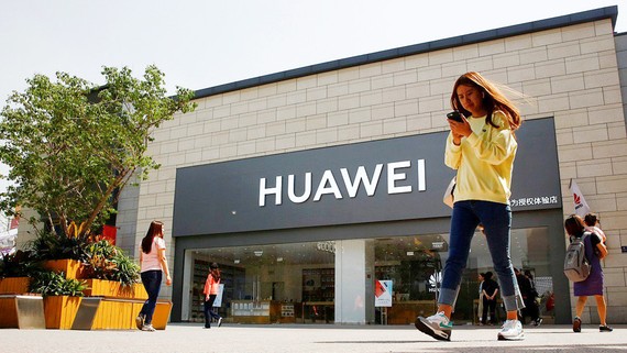 Tập đoàn Huawei (Trung Quốc) chịu ảnh hưởng bởi chính sách kiểm soát xuất khẩu của Mỹ