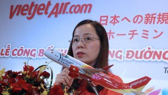 Vietjet Vice President Nguyen Thi Thuy Binh said the platform will cover banking, insurance and other financial services, as well as hotels, consumer goods and more. (Photo by Ken Kobayashi)