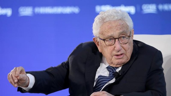 Henry Kissinger: Đại dịch virus corona sẽ mãi mãi thay đổi trật tự thế giới