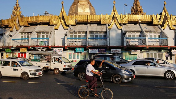 Chinese automakers want a larger slice of Myanmar's booming vehicle market, which is now dominated by Japanese companies.   © Reuters