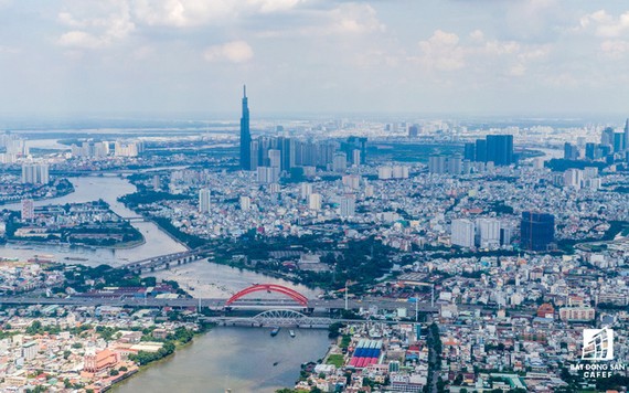 Transport infrastructure connects the center to the East of Ho Chi Minh City.
