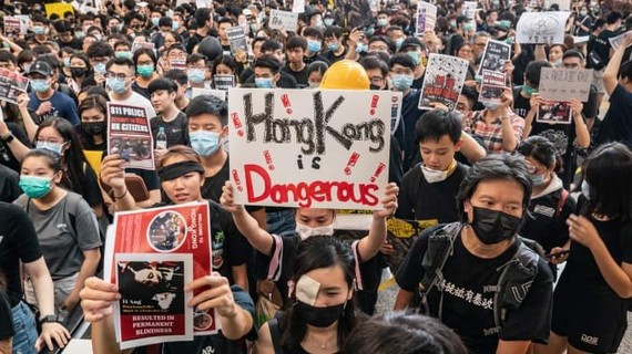 Trung Quốc thông qua Luật an ninh Hồng Kông; Mỹ thu hồi quy chế đặc biệt cho Hương cảng