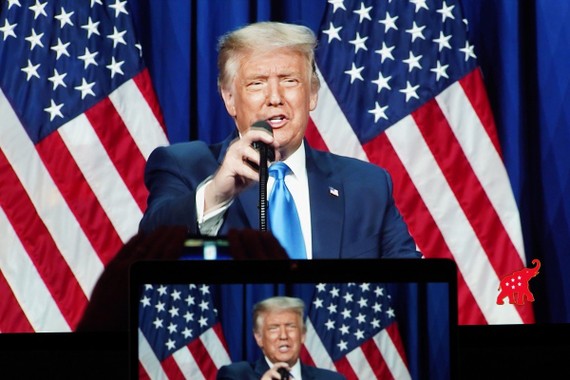 Màn hình hiển thị Tổng thống Hoa Kỳ Donald Trump phát biểu hôm thứ Hai 24/8 tại Hội nghị Quốc gia Đảng Cộng hòa năm 2020 ở Charlotte, Bắc Carolina. Ảnh: Xinhua