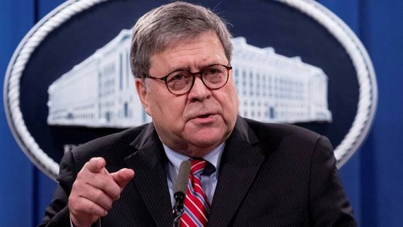 William Barr, who will leave his post on Wednesday, said he saw ‘no basis now for seizing machines by the federal government’ © Michael Reynolds/Pool/Reuters